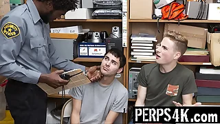 The Shoplifter Guy Agrees to The Mall Officer's Terms - Perps4k